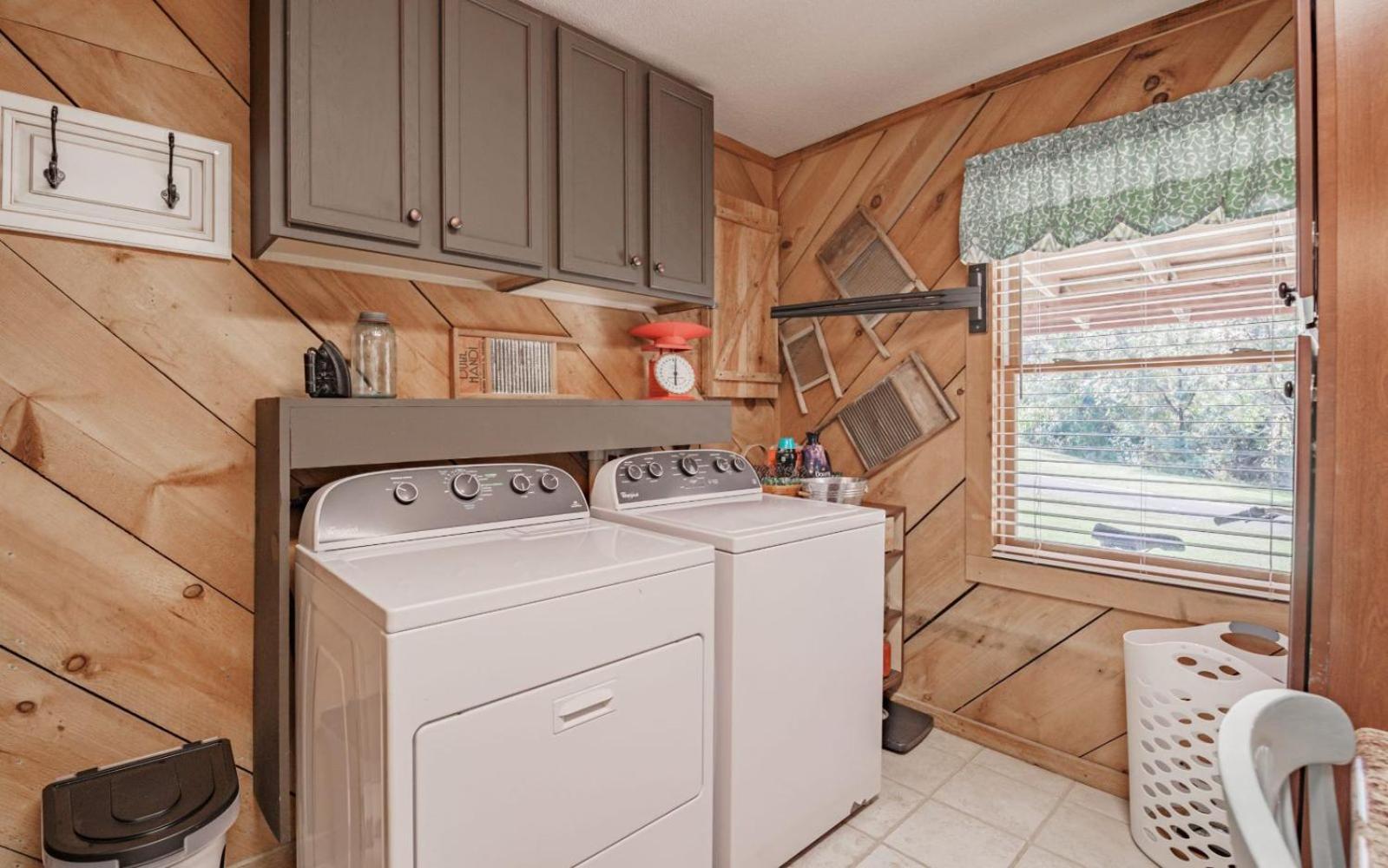 Wooded Bliss Hot Tub Single Level Cabin With No Steps Rocking Chairs And Wooded Views Pigeon Forge Buitenkant foto