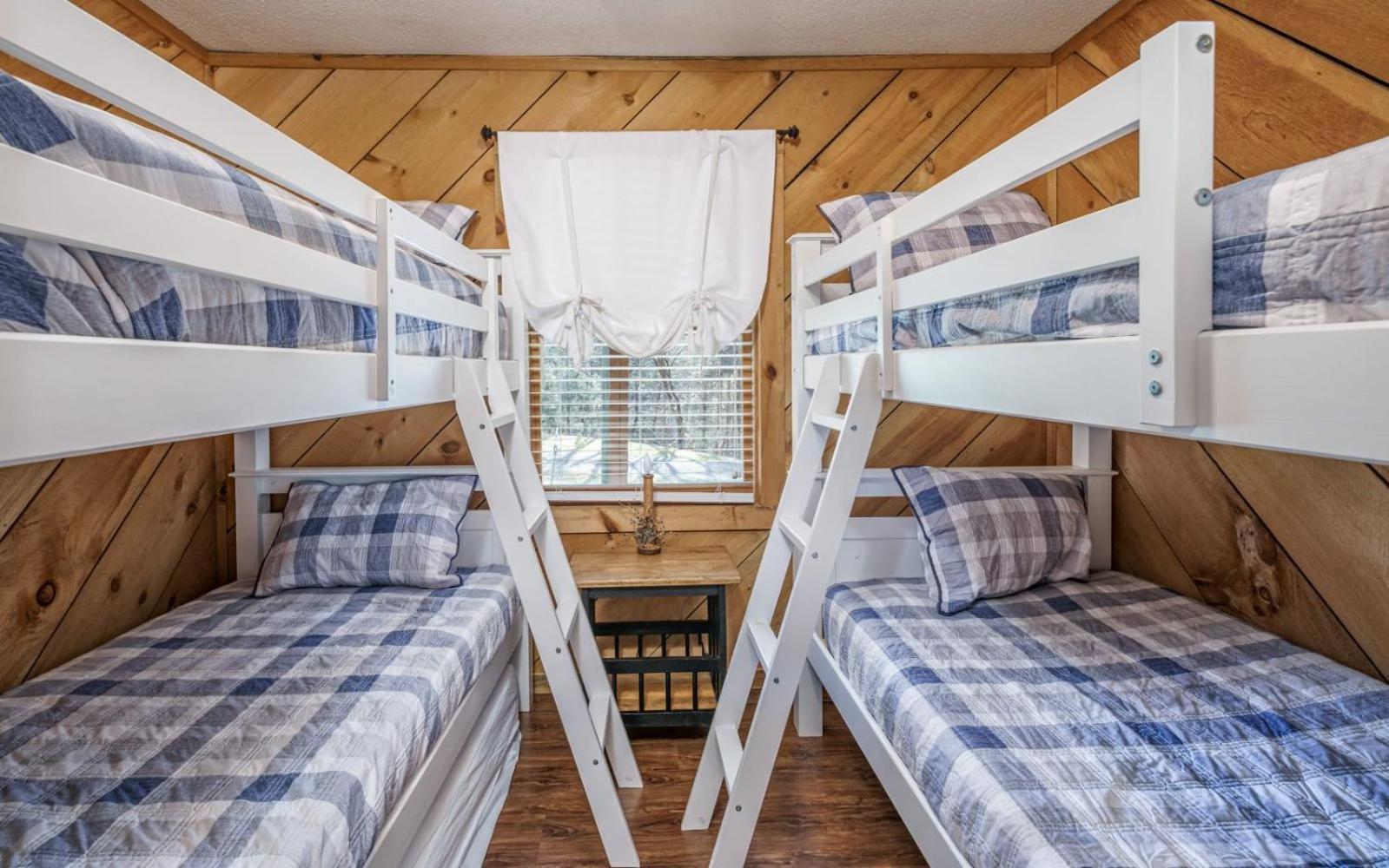 Wooded Bliss Hot Tub Single Level Cabin With No Steps Rocking Chairs And Wooded Views Pigeon Forge Buitenkant foto