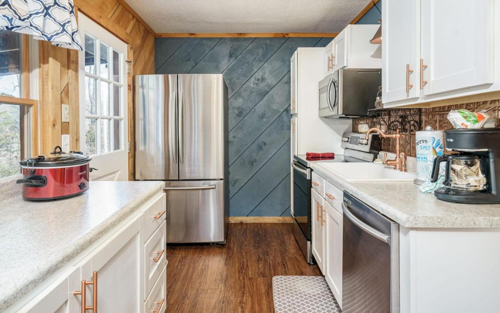 Wooded Bliss Hot Tub Single Level Cabin With No Steps Rocking Chairs And Wooded Views Pigeon Forge Buitenkant foto