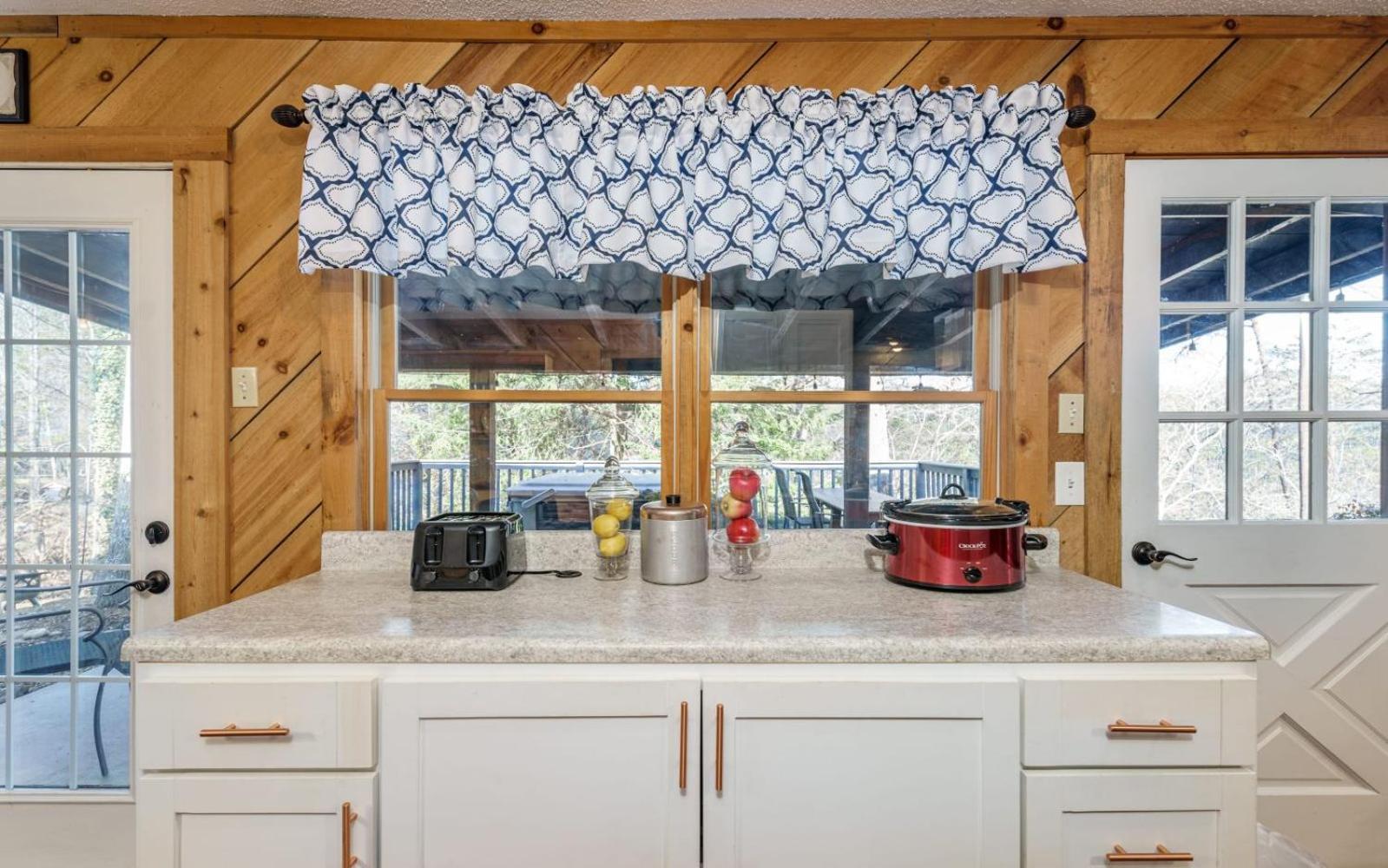 Wooded Bliss Hot Tub Single Level Cabin With No Steps Rocking Chairs And Wooded Views Pigeon Forge Buitenkant foto